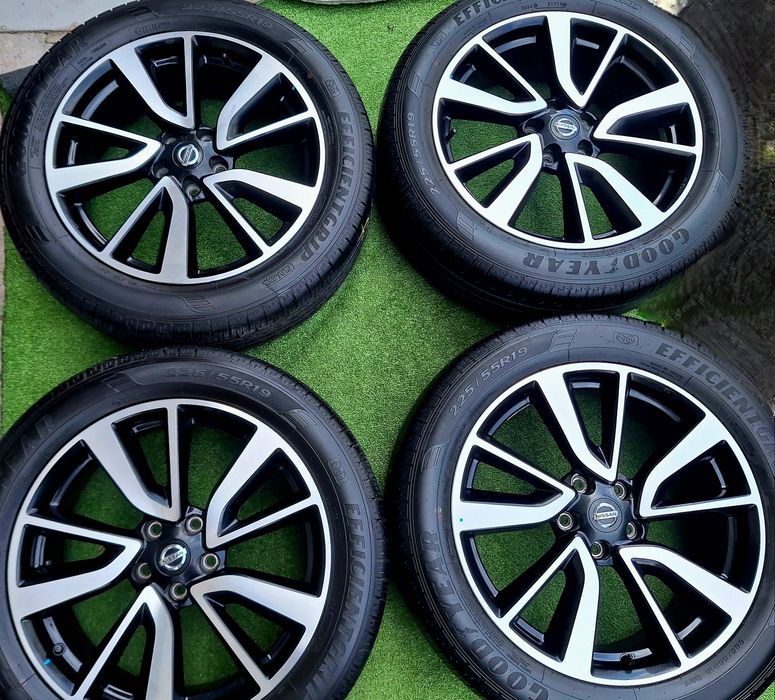Продавам 4бр оригинални 19-ки джанти с летни гуми за Нисан X-Trail, Qashqai, Dacia, Renault