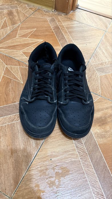 Продам кроссовки, раз.39-40.