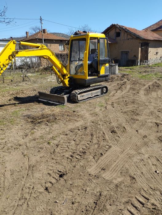 Услуги със Багер и Самосвал