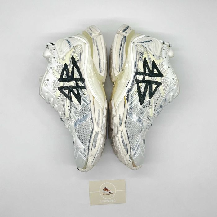 Balenciaga Runner Graffiti White