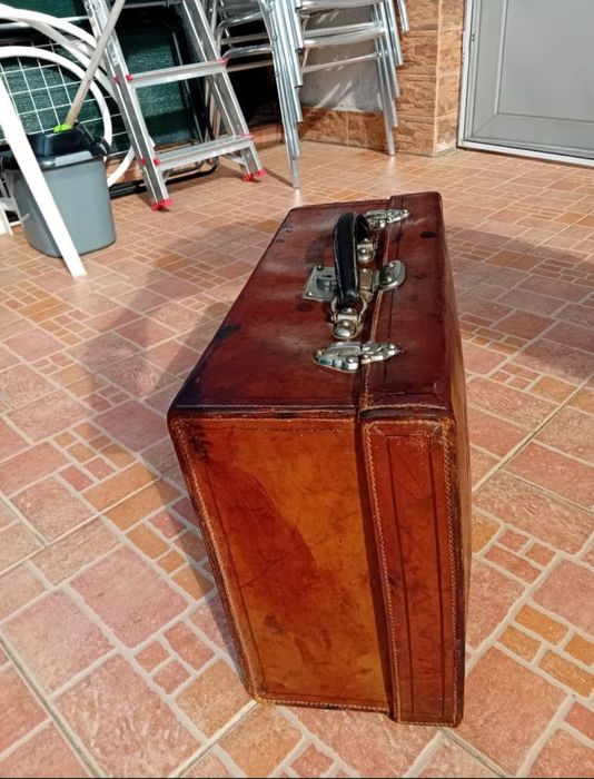 Geamantan Paul Milker din piele.