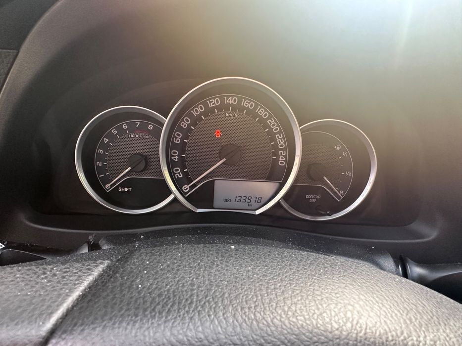TOYOTA Auris 2014 — imagine 4