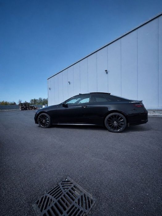 Mercedes-Benz E Mercedes-Benz E220d Coupe AMG | FULL | Burmester | Airmatic | 360 | Pa
