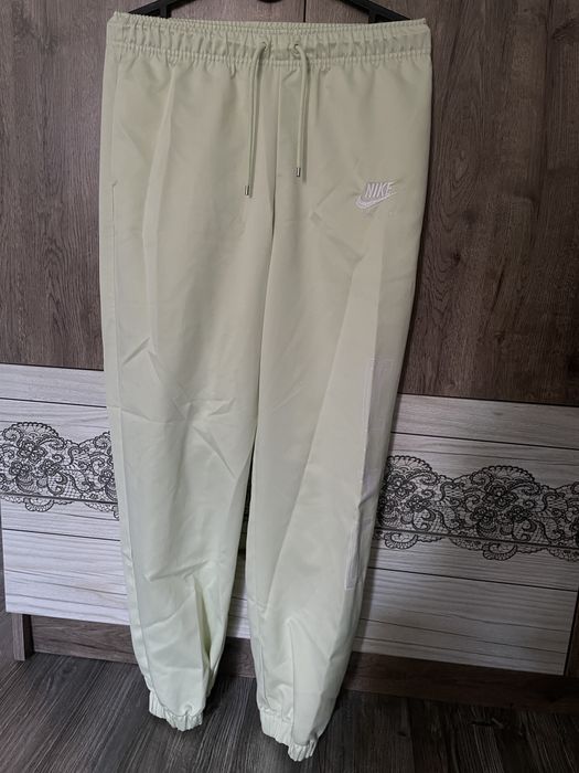 Оригинално долнище Nike