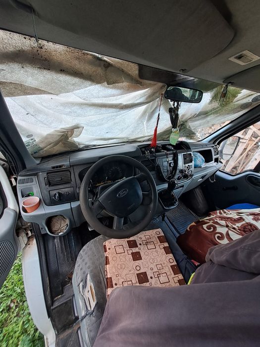 Camioneta Ford transit 2400 tdi