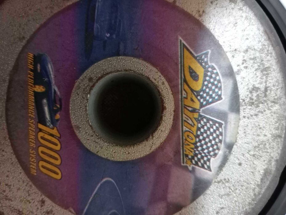 Vănd 2 boxe auto,accept probă