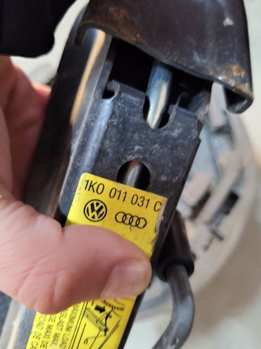 Оригинален крик Volkswagen Golf 5 / Фолксваген Голф 5