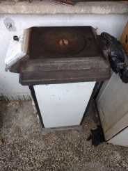 Отоплителна печка на дърва и въглища.