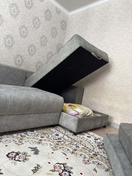 Угловой диван для гостинной