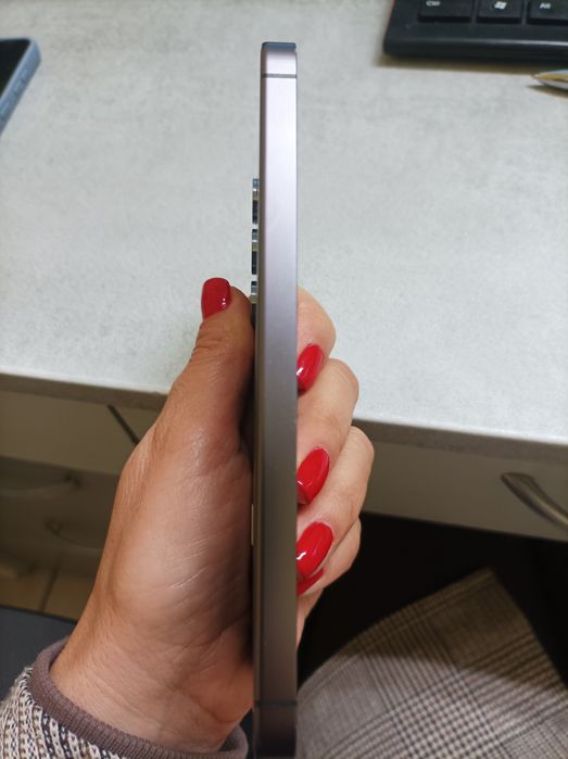 Samsung S24 256GB.