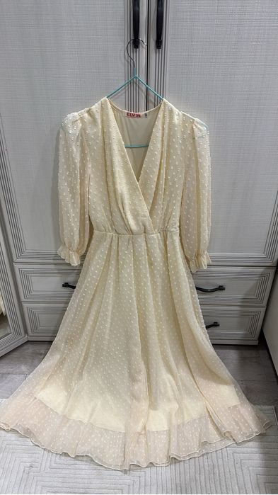 Продам вещи по 3000 42 размер