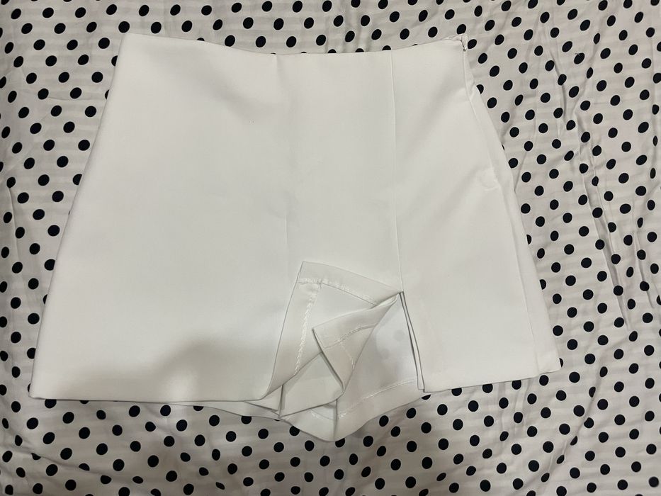 Fusta-pantalon scurta Zara