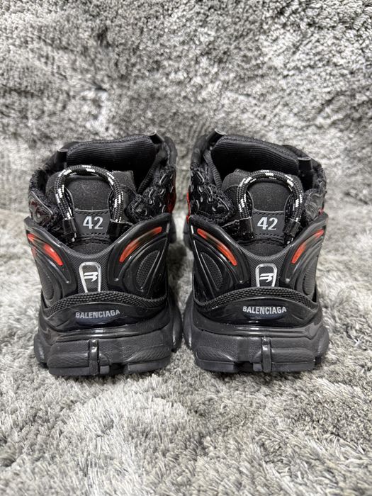 Balenciaga Runner Graffiti Black/Red