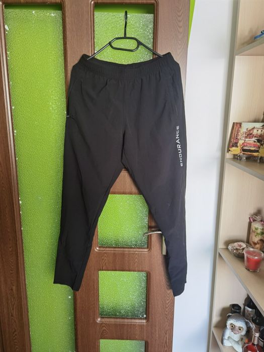 Pantaloni de sport