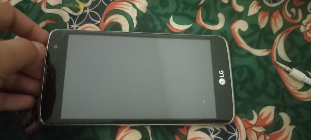 Телефон LG бу без зарядки