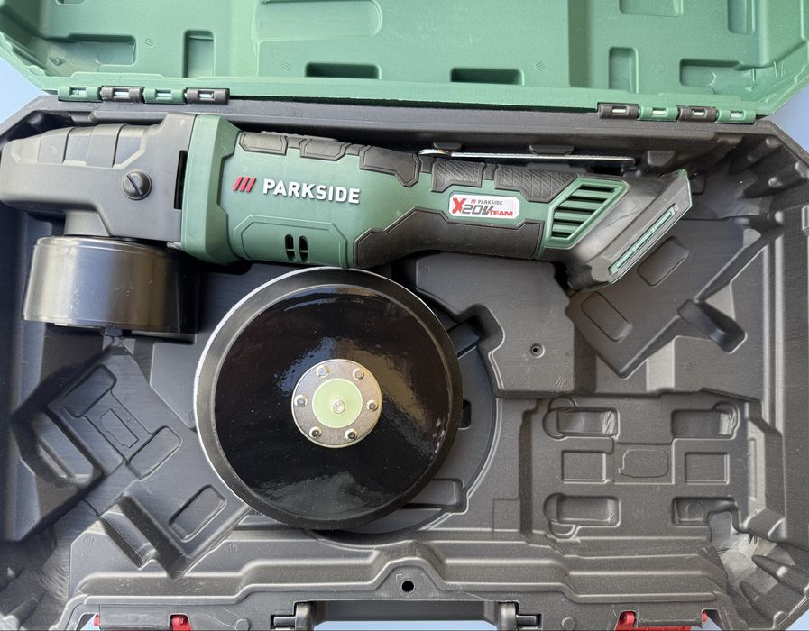 Masina de polisat pe acumulator 20v Parkside