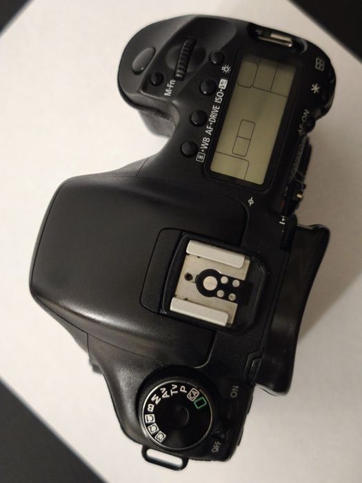 Vand Canon 7D + Canon 18-135mm