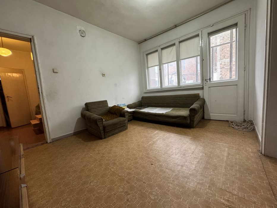 Продава се Етаж от къща в Асеновград - 100 кв.м за 1275 €/кв.м - Снимка #1