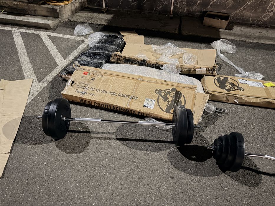 Bara haltera dreapta+Bara z+ discuri greutate totala 65 kg, pret promo 400 lei