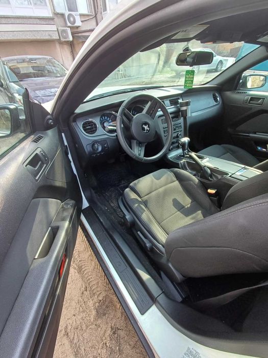 Продавам Форд Мустанг