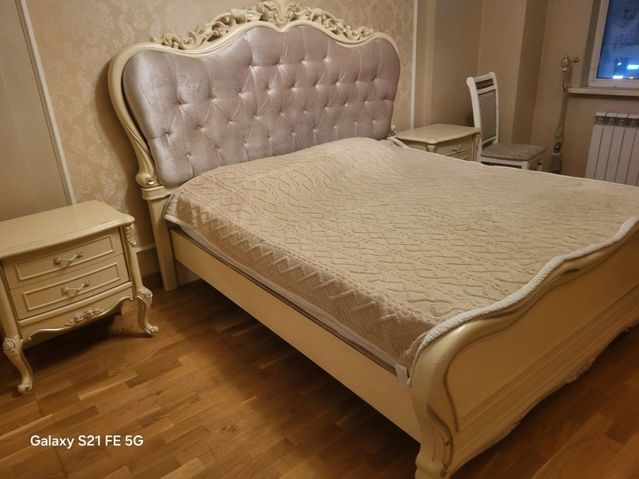 Продам спальный гарнитур