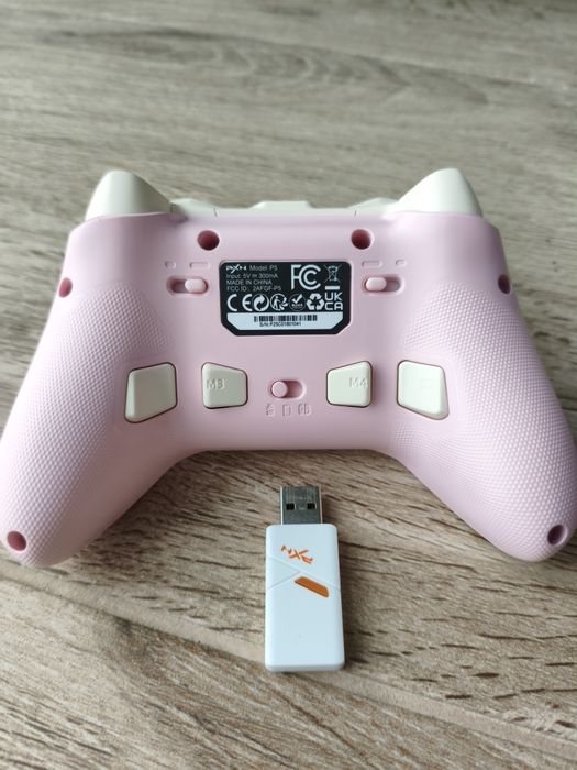 Controller wireless PXN P5 – pink – Hall Effect – stare bună
