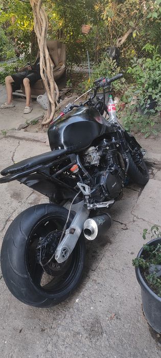 Kawasaki gpz900r 2000