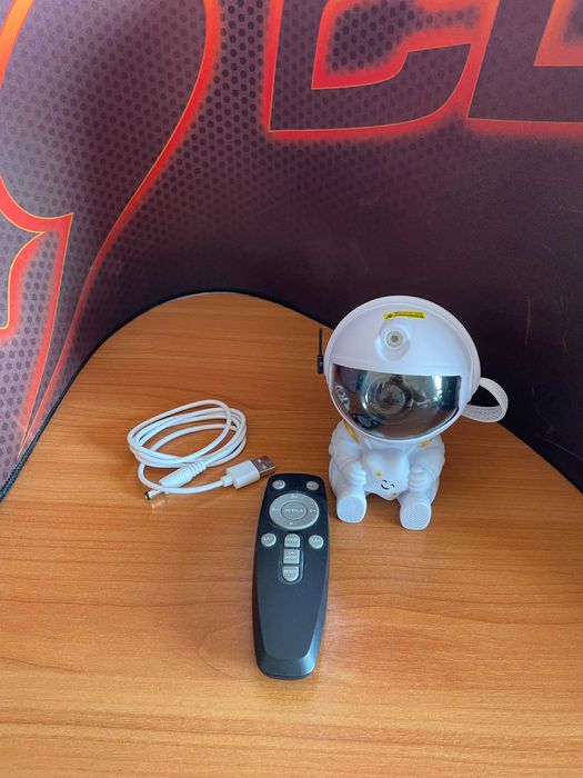 LED звездно небе лампа Astronaut