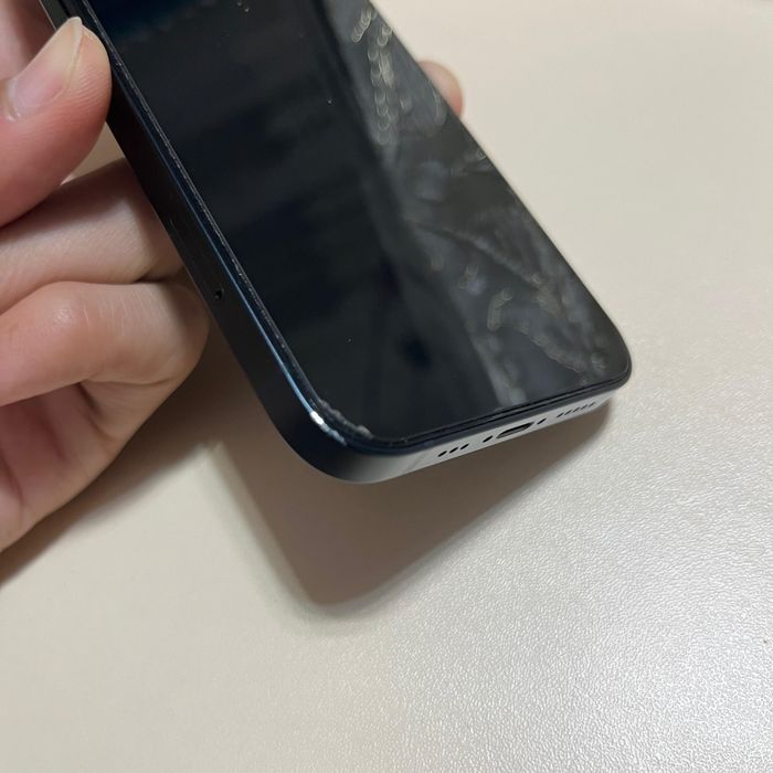 Айфон 13  сатылады