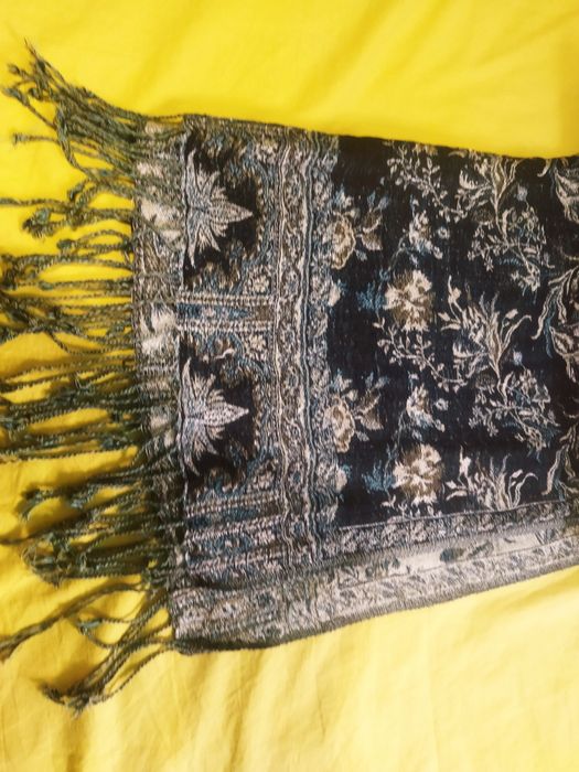 Дамски шалове зимни и летни