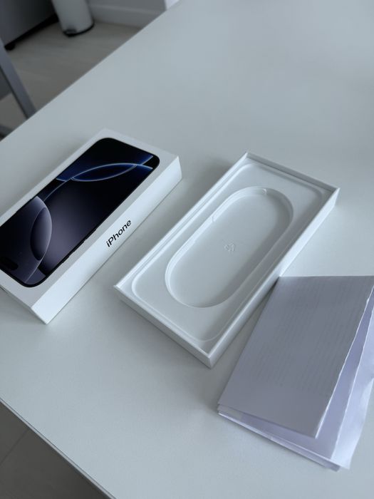 iPhone 16 pro max / 93%