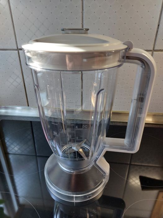 Robot de bucatarie BOSCH MultiTalent 8 MC812W620, vas 3.9l, blender 1.5l, 1100W