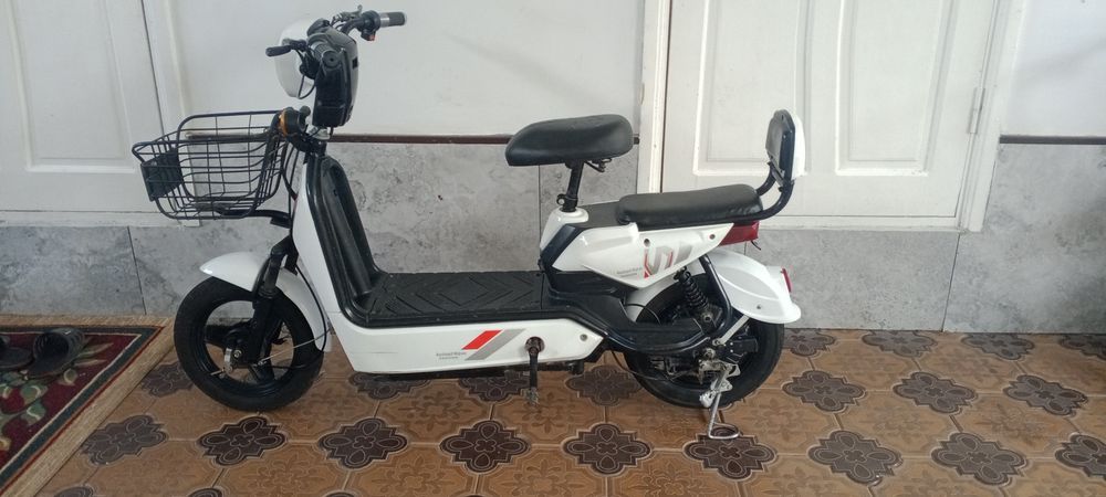 Elektro skuter zur