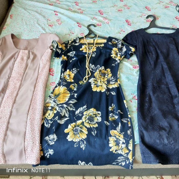 Срочно продам Платья