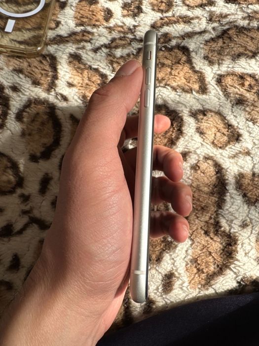 Продается айфон 11 бу