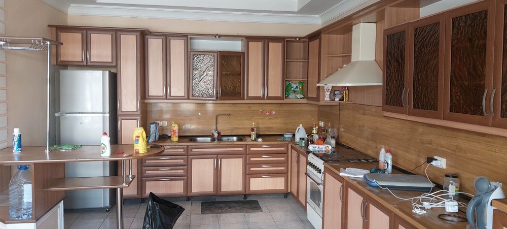 Oshxona mebelli sotiladi