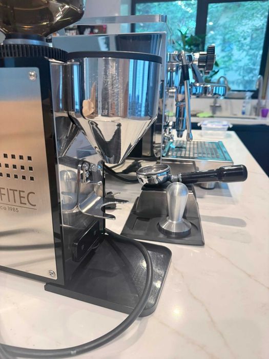 Râşniţă de cafea Profitec Pro T64
