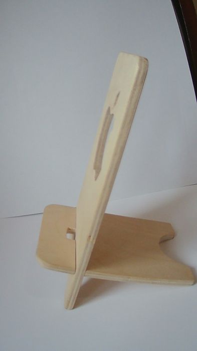 Деревяный подставка для айфон подарок