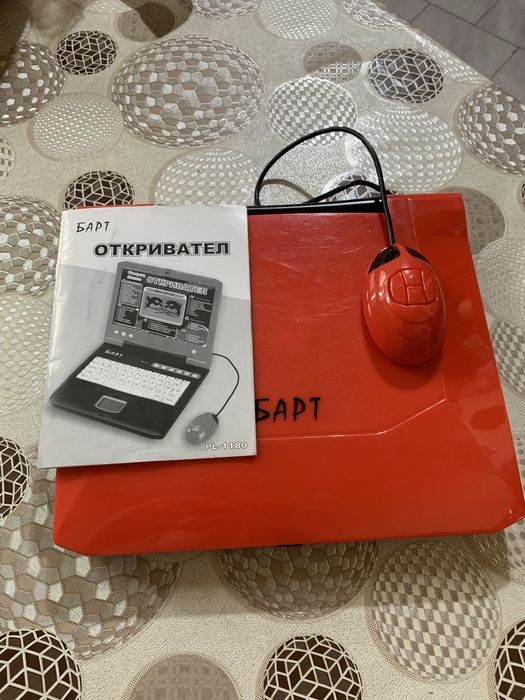Детски компютър Барт с батерии