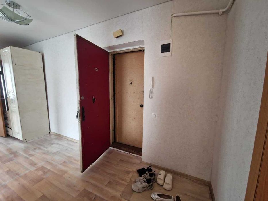 продам 2хкомн КЖБИ 2 эт