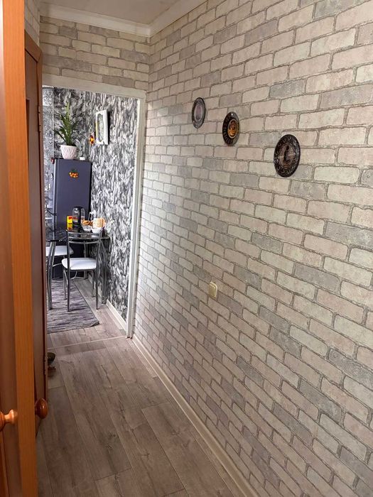 Продам 7 мкр на 1 этаже НЕ УГЛОВАЯ