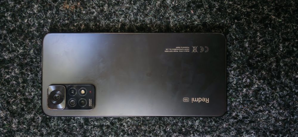 iPhone, Xiaomi pentru piese
