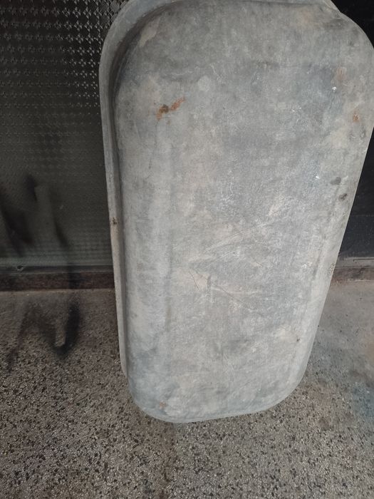 поцинковано корито