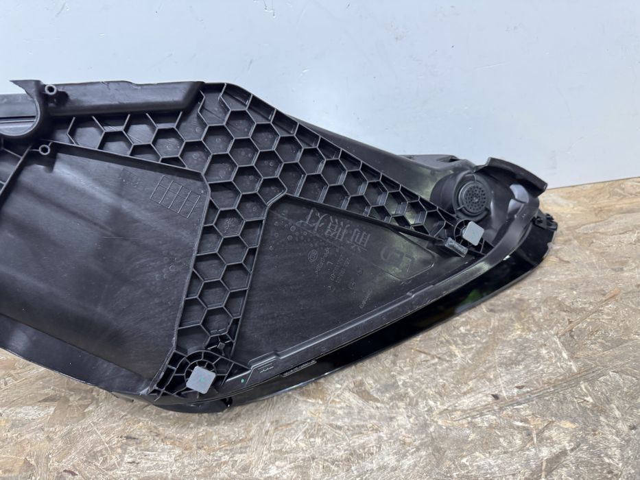 Far Porsche Cayenne 9y0 full led matrix facelift 2023-2026