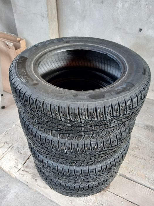 Продам б/у шины зимние
