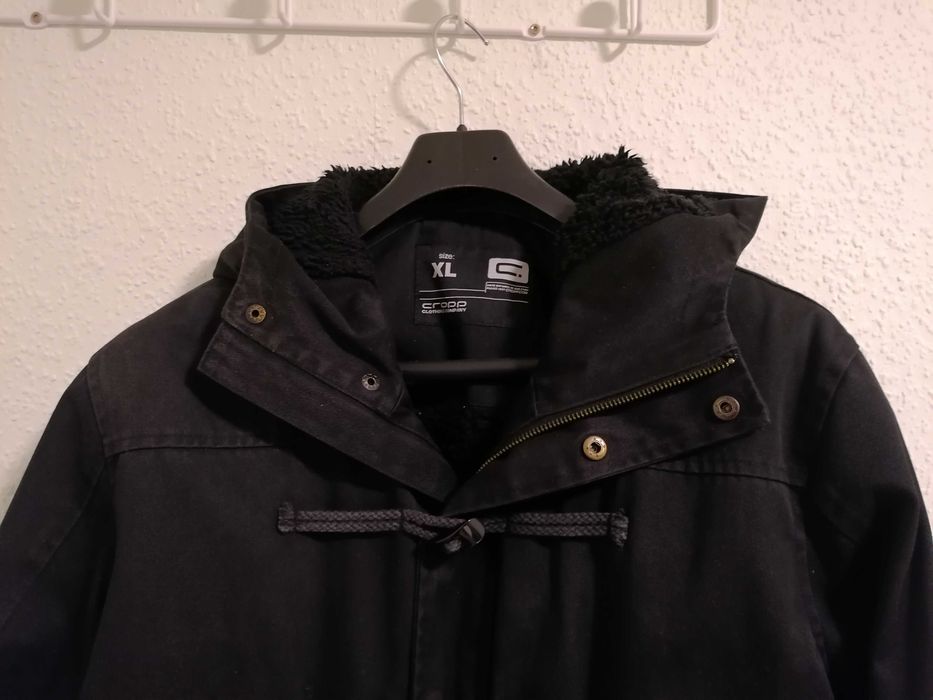 Мъжка черна зимна шуба с топла подплата и качулка XL