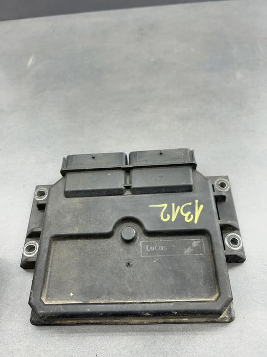 Calculator motor ECU 55183255 Fiat Doblo