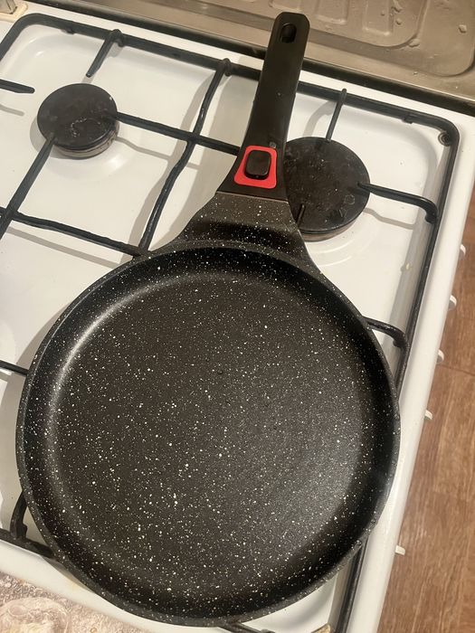 Продам сковородку-блинницу