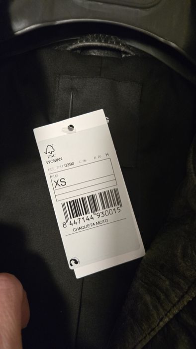 Чисто ново кожено яке Mango