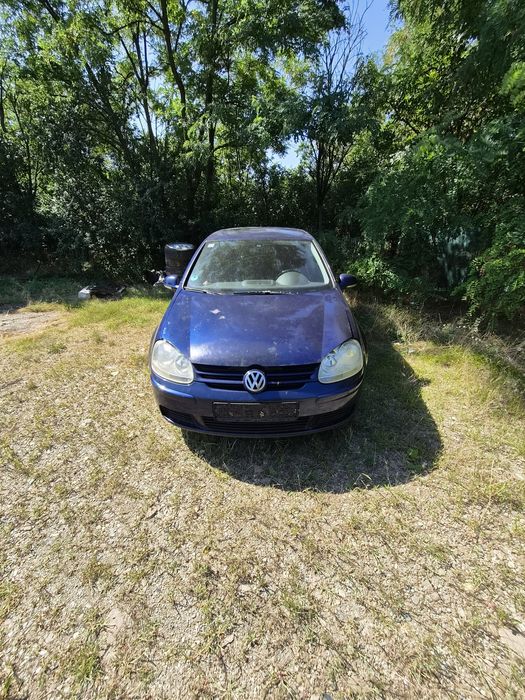 Golf 5 pentru dezmembrat